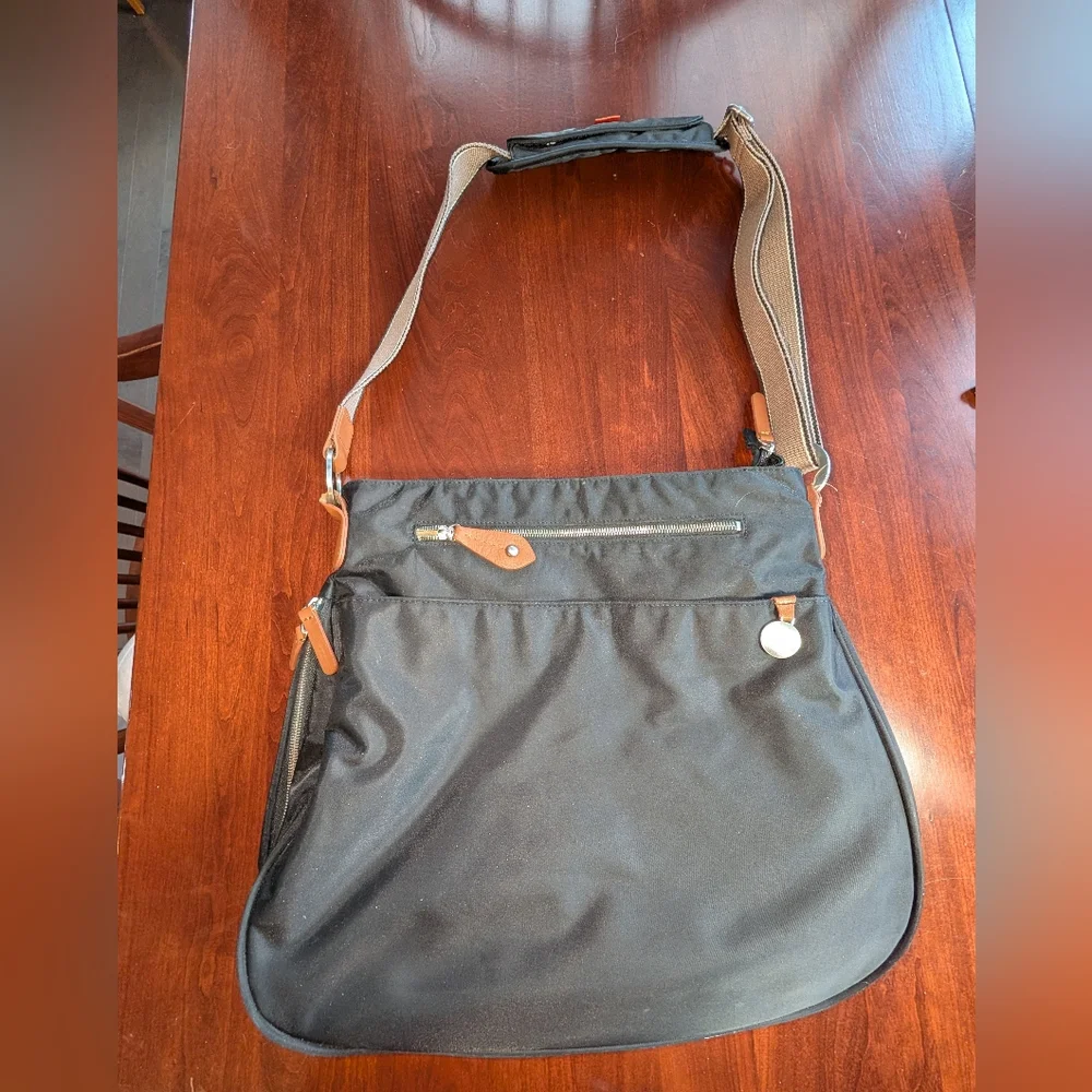 PacaPod Shoulder Diaper Bag